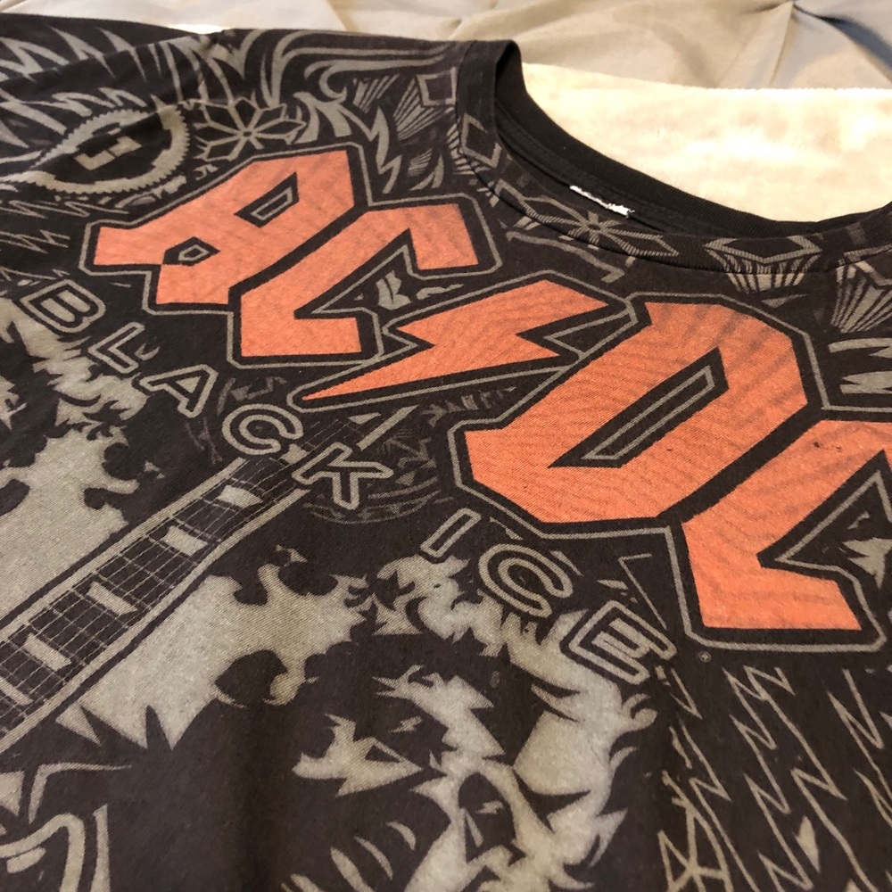 AC/DC crop top